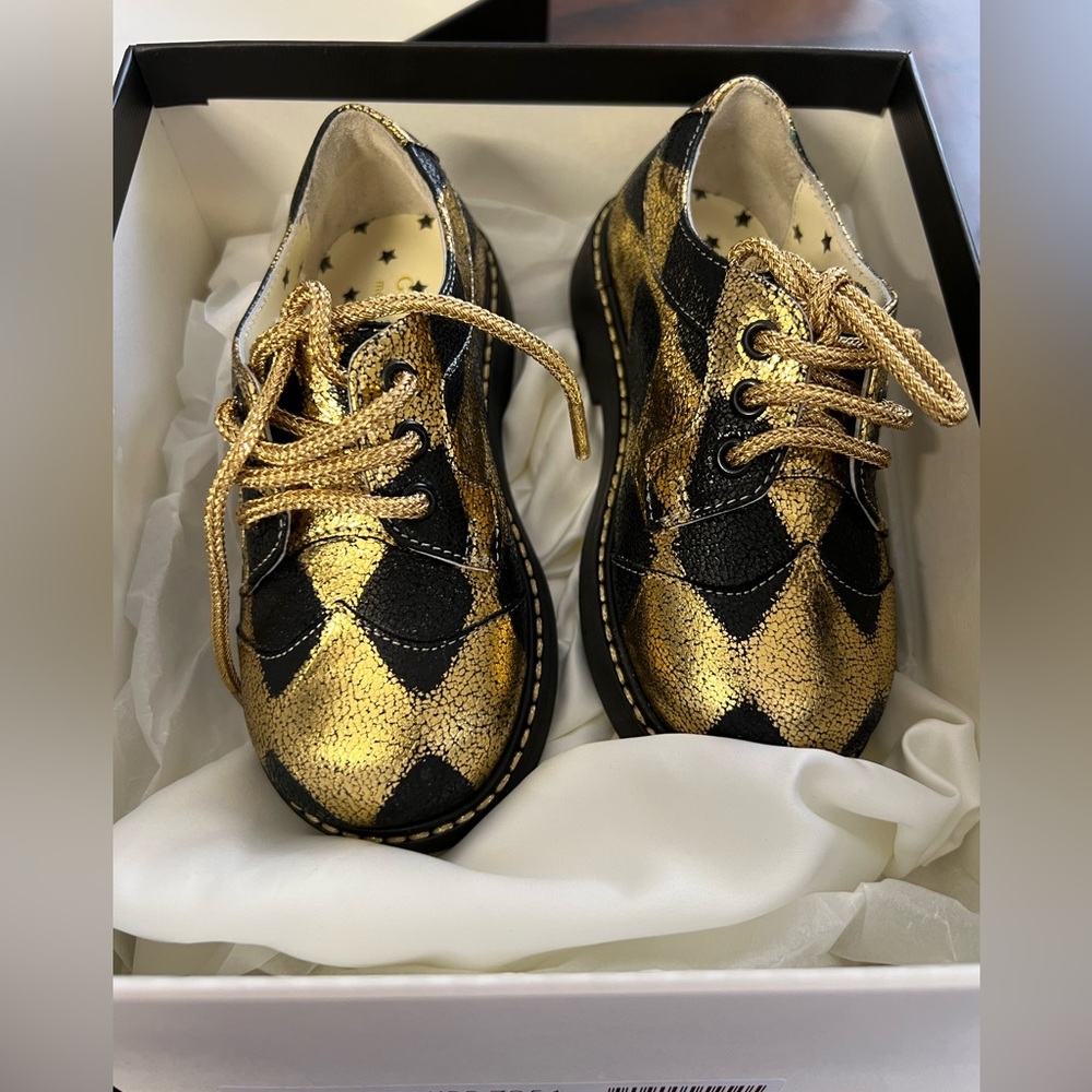 GUCCI BNIB SIZE 22